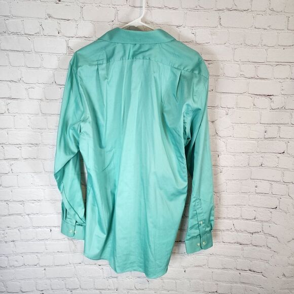 Men's Van Heusen "Regular Fit" Dress Shirt, size XL - Picture 3 of 3